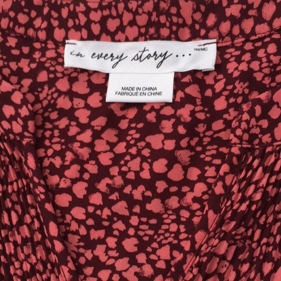 4X Printed Heart Blouse with Swingy Pleats from the In Every Story line at PENN - Picture 6 of 17
